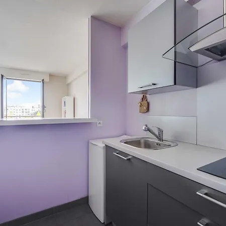 Spacious 2p - Near La Defense شقة كوربوفوا