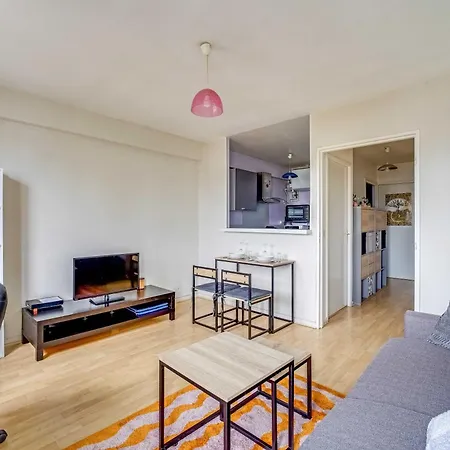 Spacious 2p - Near La Defense كوربوفوا