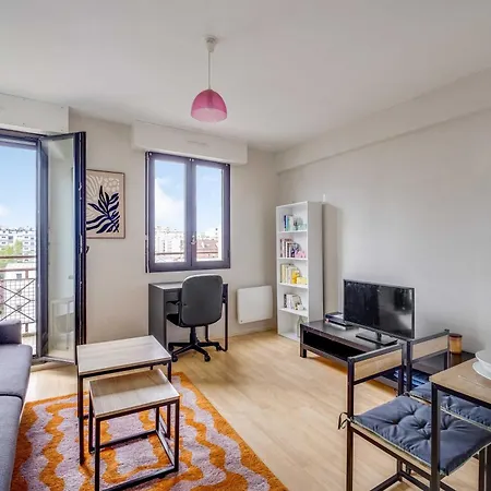Spacious 2p - Near La Defense *